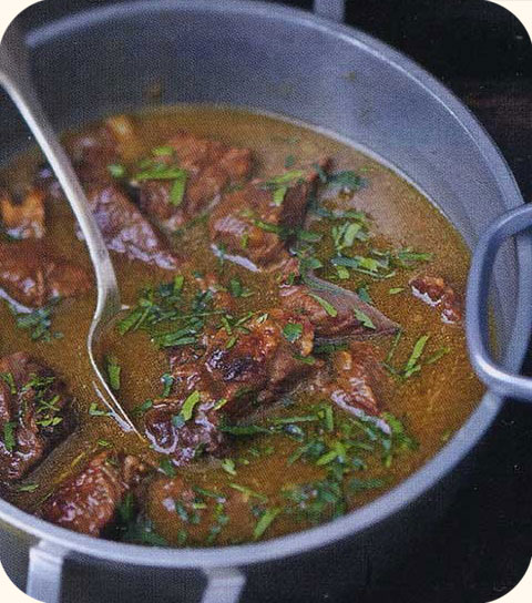 Cocotte de flanchet braisé à la bière et à la moutarde